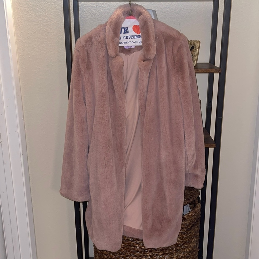 Women pink faux fur soft coat Small